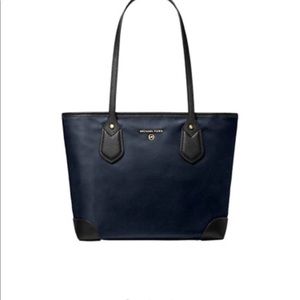 Micheal Kors bag New with tags